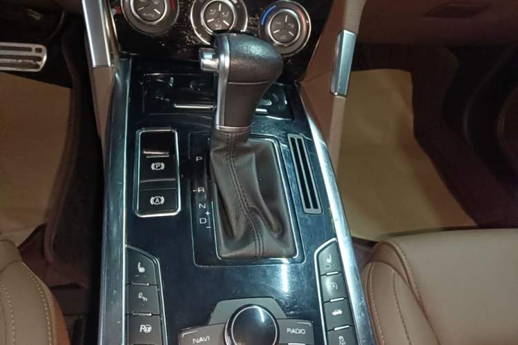 Used Haval H7 2017 Red-Label H7L 2.0T Automatic Prestige Model Gear Lever