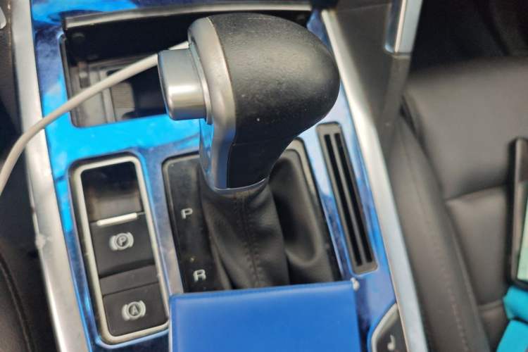 Used Haval H7 2017 Red-Label H7L 2.0T Automatic Luxury Model Gear Lever