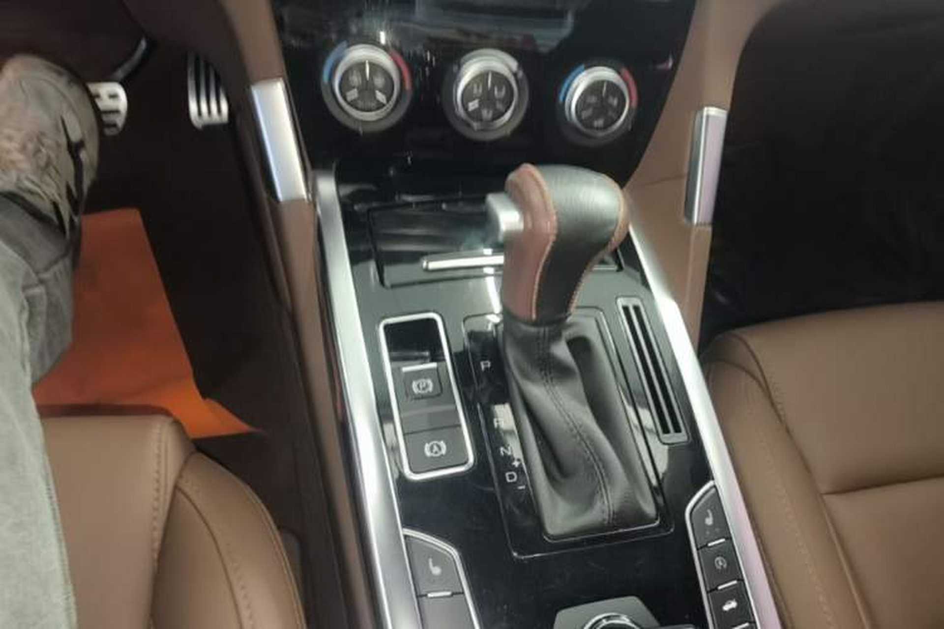 Used Haval H7 2017 Blue-Label H7L 2.0T Automatic Luxury Model Gear Lever