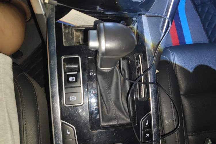 Used Haval H7 2017 Blue-Label H7L 2.0T Automatic Luxury Model Gear Lever