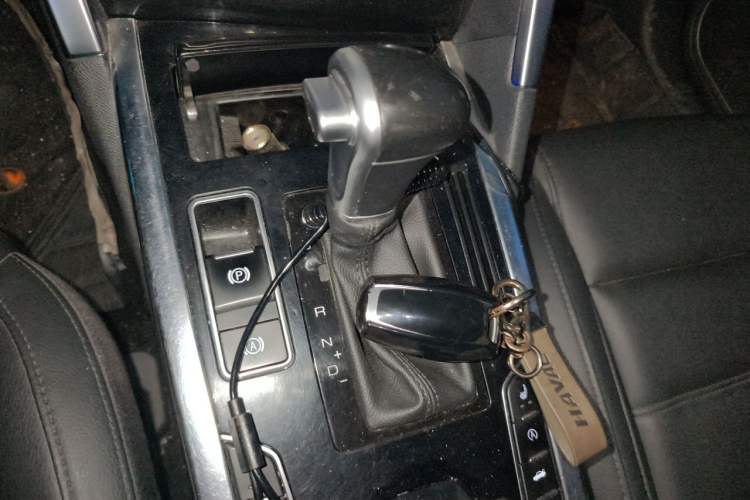 Used Haval H7 2017 Red-Label H7L 2.0T Automatic Luxury Model Gear Lever