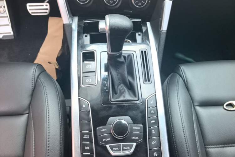 Used Haval H7 2017 Red-Label H7L 2.0T Automatic Luxury Model Gear Lever