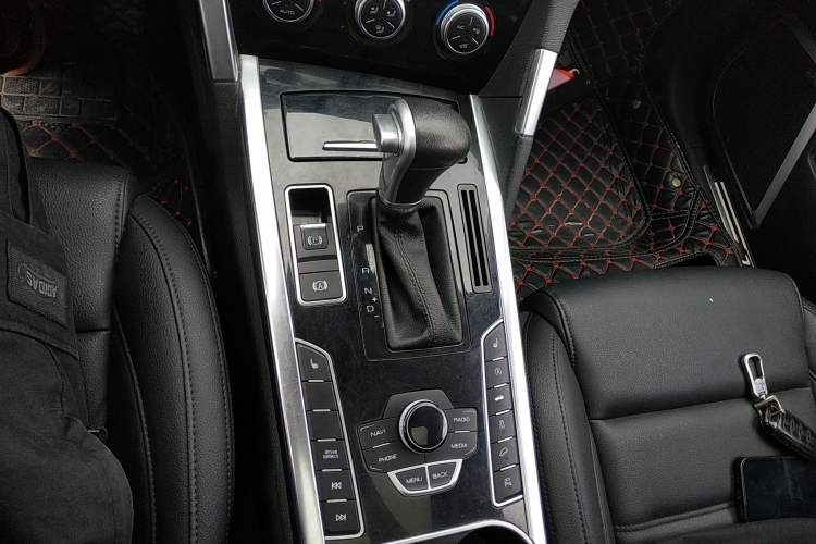 Used Haval H7 2017 Red-Label H7L 2.0T Automatic Luxury Model Gear Lever