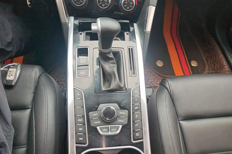 Used Haval H7 2017 Blue-Label H7L 2.0T Automatic Luxury Model Gear Lever