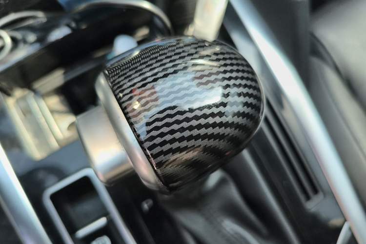 Used Haval H7 2017 Red-Label H7 2.0T Automatic Luxury Model Gear Lever