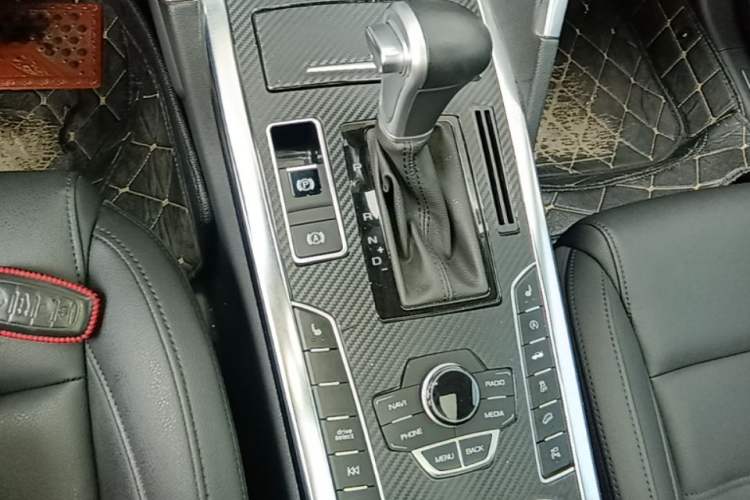 Used Haval H7 2017 Red-Label H7 2.0T Automatic Prestige Model Gear Lever