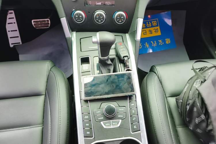 Used Haval H7 2017 Red-Label H7 2.0T Automatic Luxury Model Gear Lever