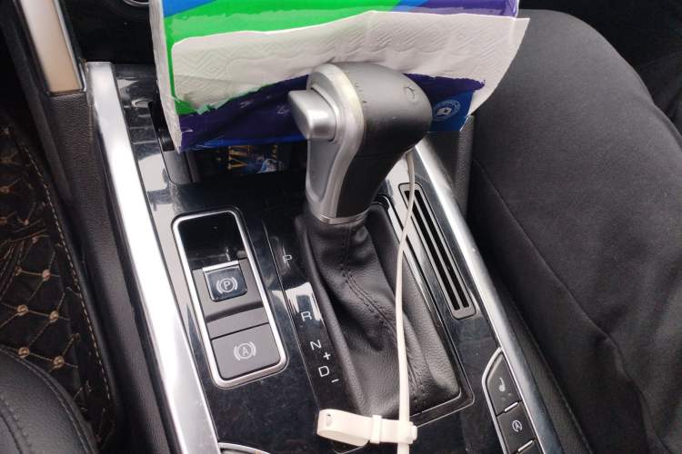 Used Haval H7 2017 Blue-Label H7L 2.0T Automatic Luxury Model Gear Lever