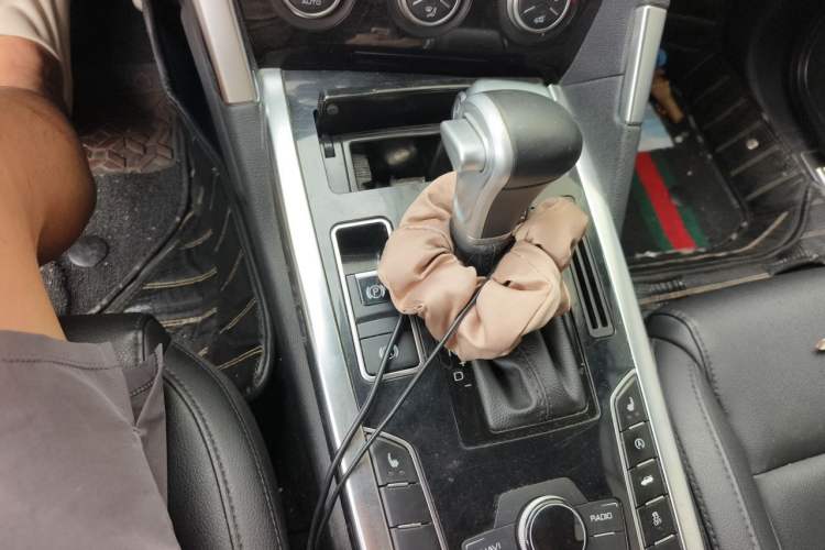 Used Haval H7 2017 Blue-Label H7L 2.0T Automatic Luxury Model Gear Lever
