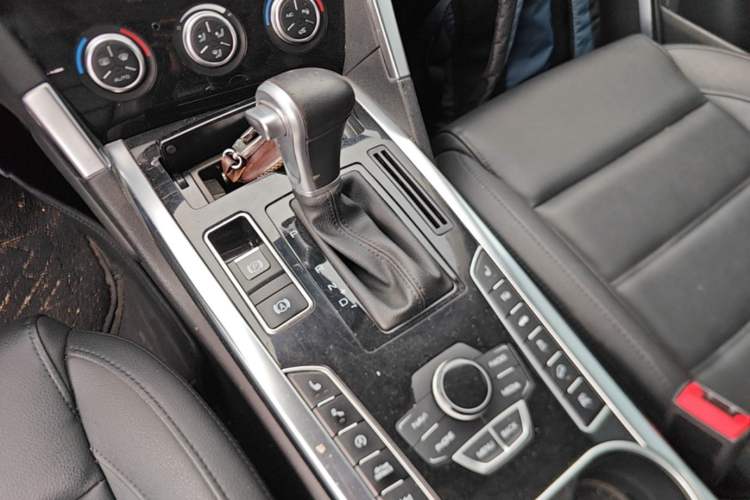 Used Haval H7 2017 Blue Label H7L 2.0T Automatic Prestige Model Gear Lever