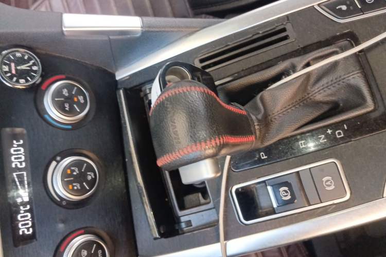 Used Haval H7 2017 Red-Label H7 2.0T Automatic Luxury Model Gear Lever