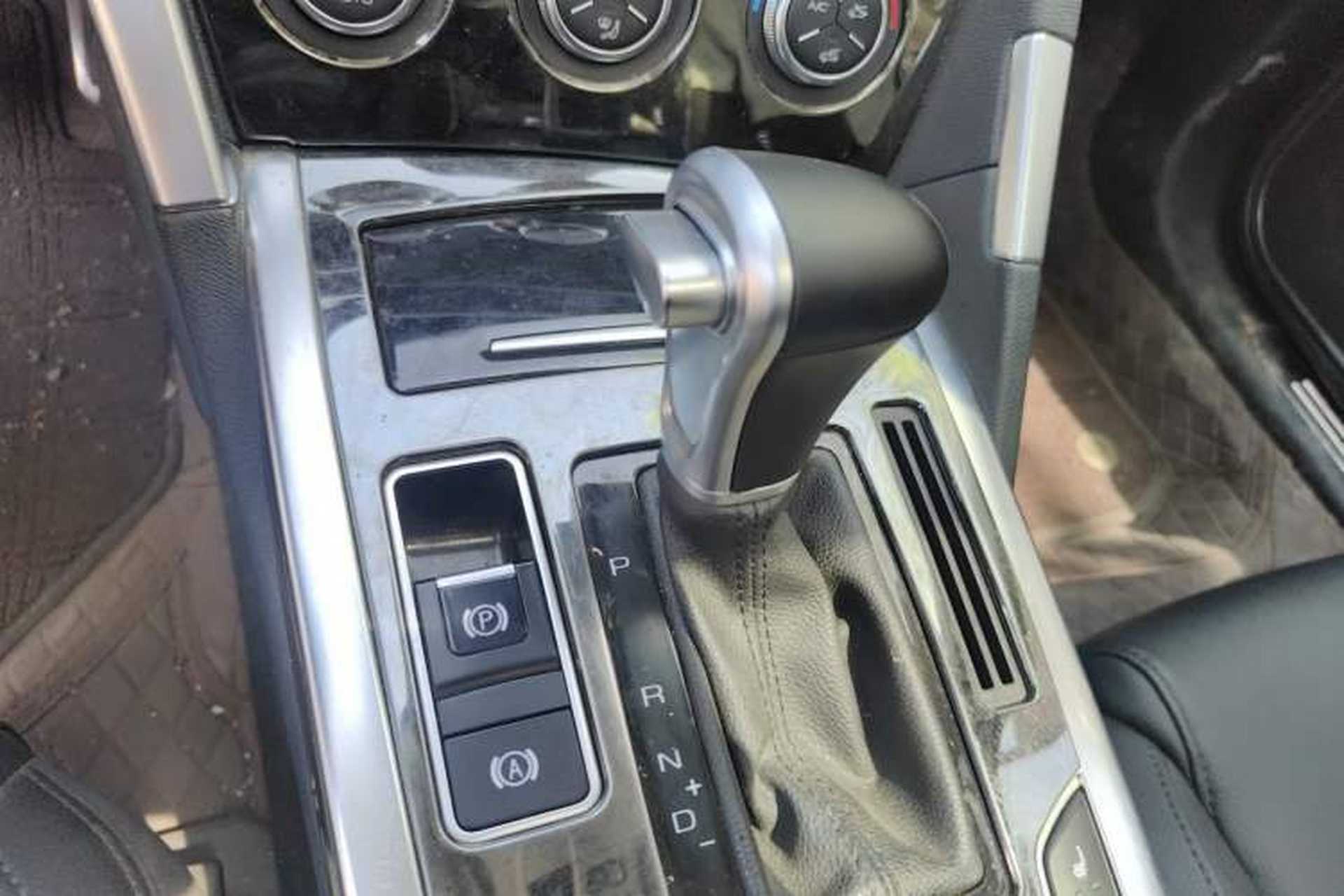 Used Haval H7 2017 Red-Label H7 2.0T Automatic Prestige Model Gear Lever