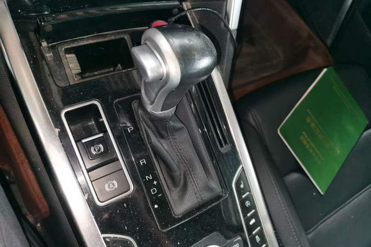 Used Haval H7 2017 Red-Label H7L 2.0T Automatic Luxury Model Gear Lever