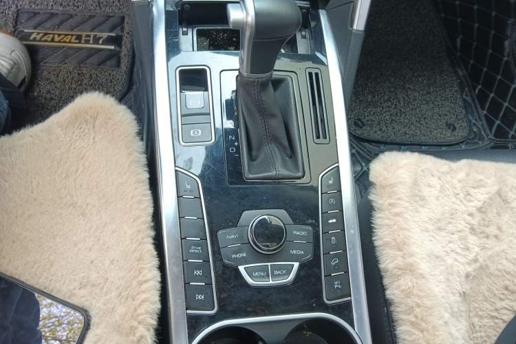 Used Haval H7 2017 Red-Label H7 2.0T Automatic Luxury Model Gear Lever