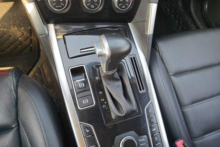 Used Haval H7 2017 Blue-Label H7L 2.0T Automatic Luxury Model Gear Lever