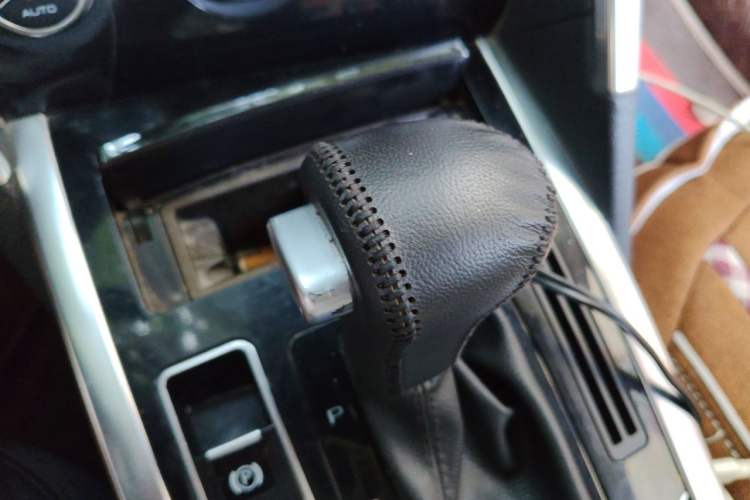 Used Haval H7 2017 Blue-Label H7L 2.0T Automatic Luxury Model Gear Lever