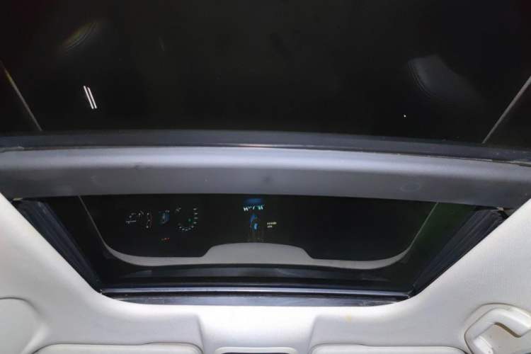 Used Haval H7 2017 Blue-Label H7L 2.0T Automatic Luxury Model Headliner