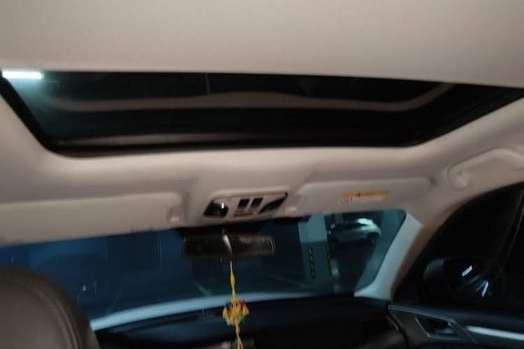 Used Haval H7 2017 Red-Label H7 2.0T Automatic Prestige Model Headliner