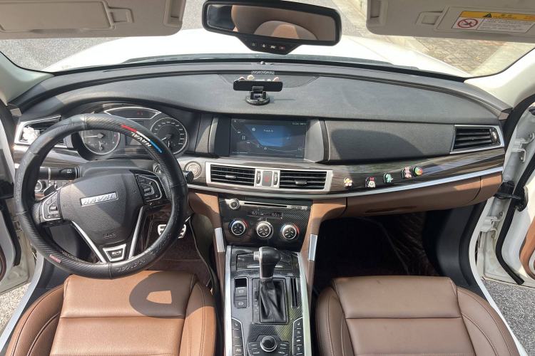 Used Haval H7 2017 Red-Label H7L 2.0T Automatic Luxury Model Interior 1