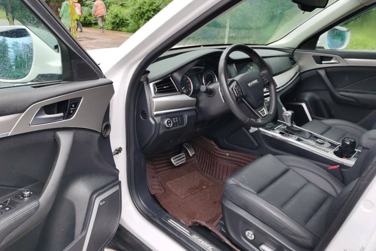 Used Haval H7 2017 Red-Label H7L 2.0T Automatic Luxury Model Interior 2