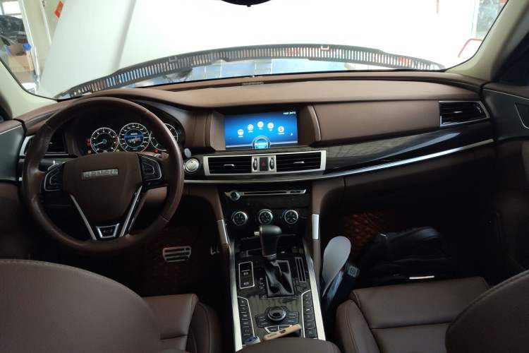 Used Haval H7 2017 Red-Label H7 2.0T Automatic Prestige Model Interior 2