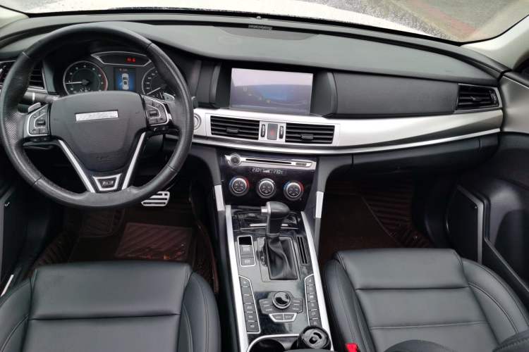 Used Haval H7 2017 Red-Label H7L 2.0T Automatic Luxury Model Interior 3
