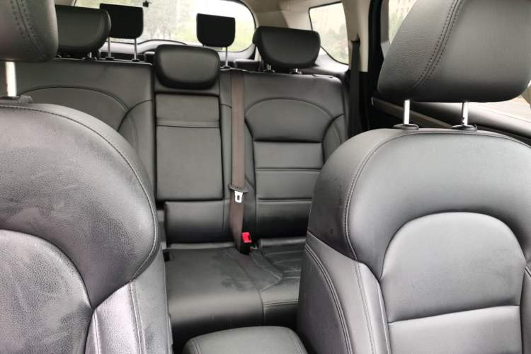 Used Haval H7 2017 Red-Label H7L 2.0T Automatic Luxury Model Interior 5