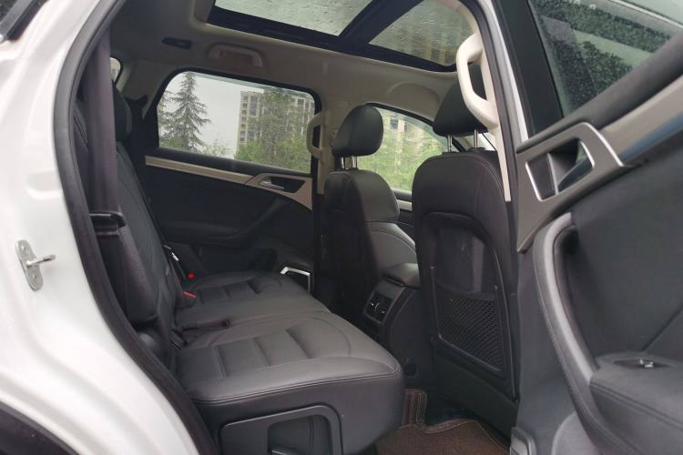Used Haval H7 2017 Red-Label H7L 2.0T Automatic Luxury Model Interior 6