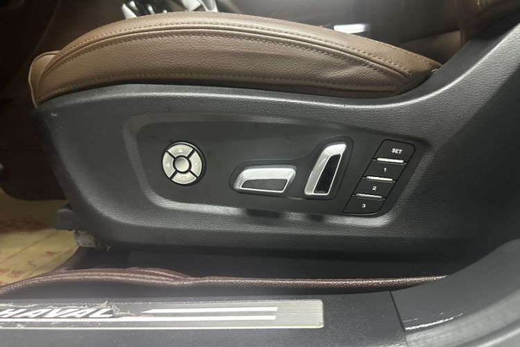 Used Haval H7 2017 Red-Label H7L 2.0T Automatic Prestige Model Interior 7