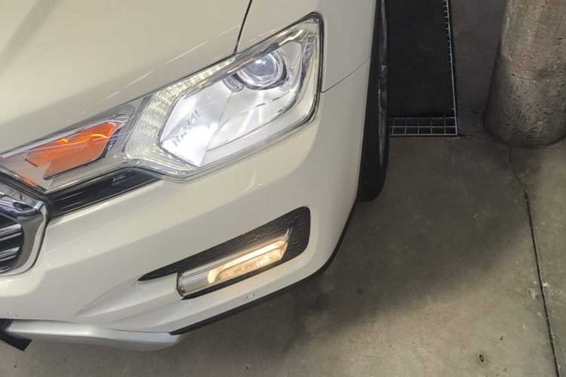 Used Haval H7 2017 Blue-Label H7L 2.0T Automatic Luxury Model Left Front Headlight