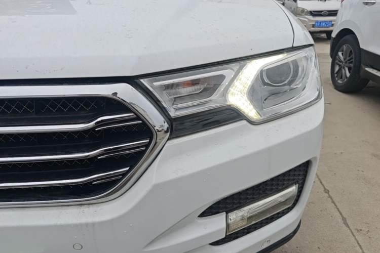 Used Haval H7 2017 Blue-Label H7L 2.0T Automatic Luxury Model Left Front Headlight