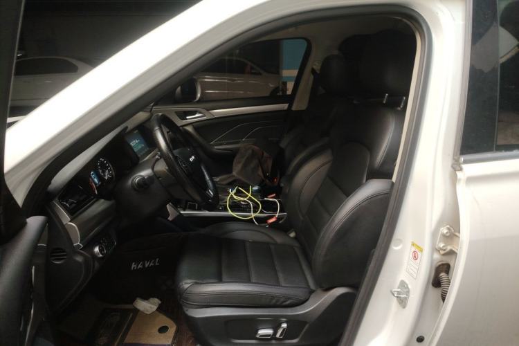 Used Haval H7 2017 Blue-Label H7L 2.0T Automatic Elite Model Left Front Seat