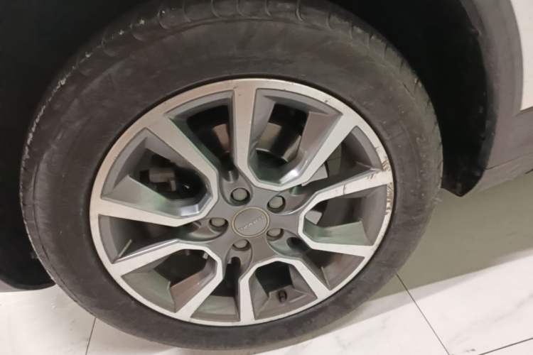 Used Haval H7 2017 Red-Label H7 2.0T Automatic Luxury Model Left Front Wheel Hub