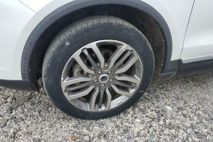 Used Haval H7 2017 Red-Label H7L 2.0T Automatic Luxury Model Left Front Wheel Hub