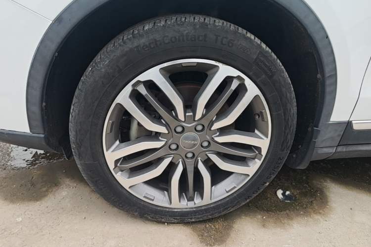 Used Haval H7 2017 Blue-Label H7L 2.0T Automatic Luxury Model Left Front Wheel Hub