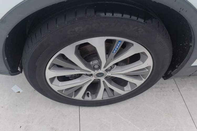 Used Haval H7 2017 Blue Label H7L 2.0T Automatic Prestige Model Left Front Wheel Hub