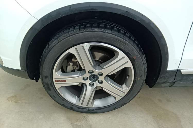 Used Haval H7 2017 Red-Label H7 2.0T Automatic Prestige Model Left Front Wheel Hub