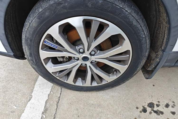 Used Haval H7 2017 Blue Label H7L 2.0T Automatic Prestige Model Left Front Wheel Hub