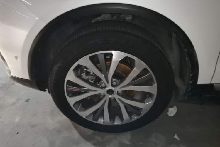 Used Haval H7 2017 Red-Label H7L 2.0T Automatic Prestige Model Left Front Wheel Hub