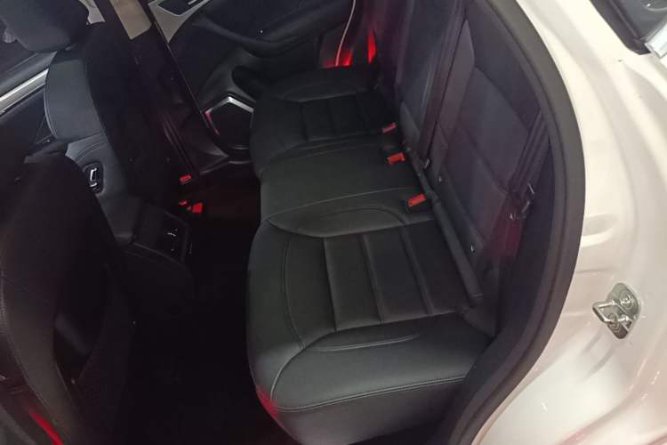 Used Haval H7 2017 Red-Label H7 2.0T Automatic Prestige Model Left Rear Seat