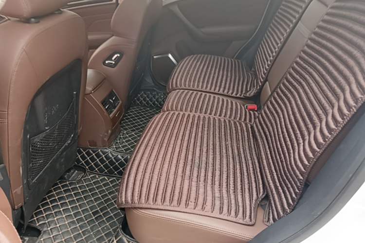 Used Haval H7 2017 Red-Label H7 2.0T Automatic Luxury Model Left Rear Seat