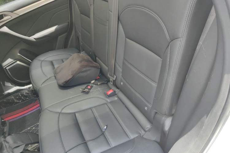 Used Haval H7 2017 Red-Label H7 2.0T Automatic Prestige Model Left Rear Seat