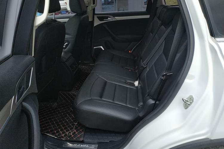 Used Haval H7 2017 Red-Label H7L 2.0T Automatic Luxury Model Left Rear Seat
