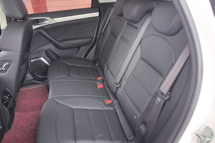 Used Haval H7 2017 Red-Label H7 2.0T Automatic Prestige Model Left Rear Seat