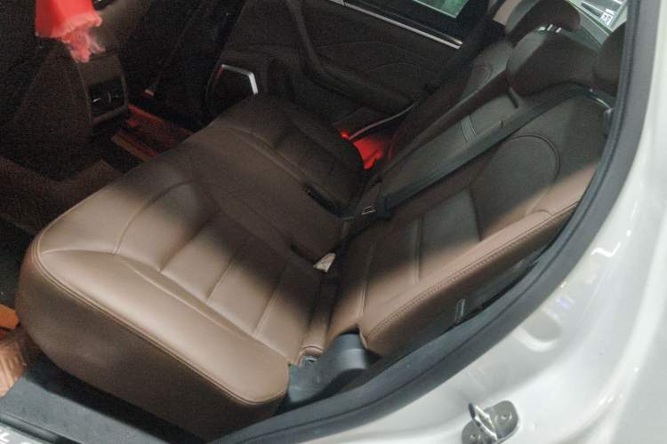 Used Haval H7 2017 Red-Label H7L 2.0T Automatic Luxury Model Left Rear Seat