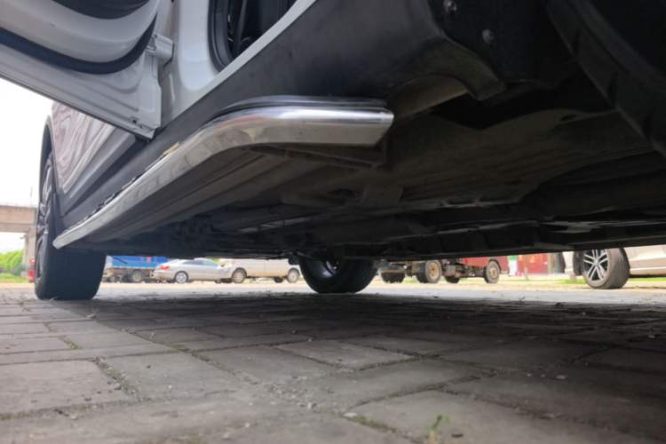 Used Haval H7 2017 Red-Label H7L 2.0T Automatic Luxury Model Left Side Sill