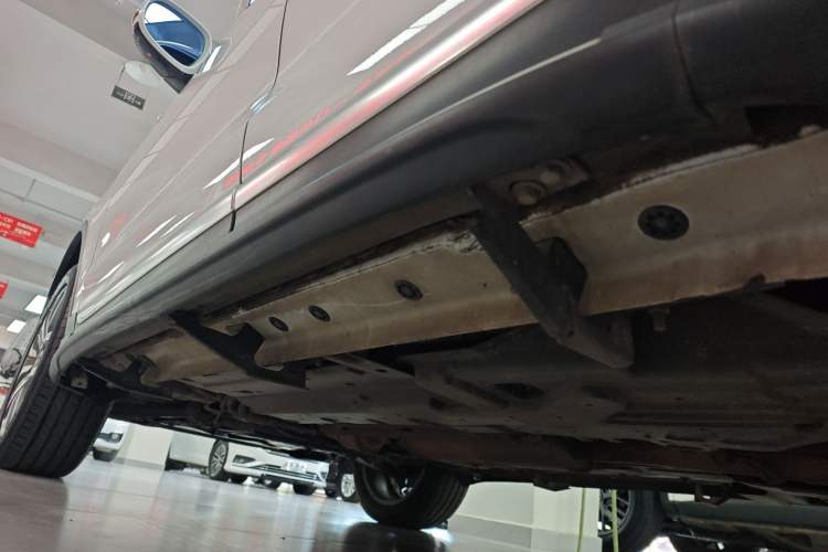 Used Haval H7 2017 Red-Label H7L 2.0T Automatic Luxury Model Left Side Sill