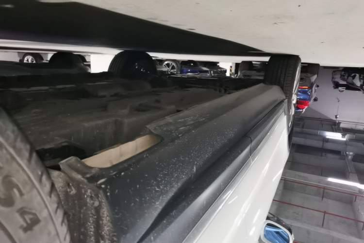 Used Haval H7 2017 Red-Label H7L 2.0T Automatic Prestige Model Left Side Sill