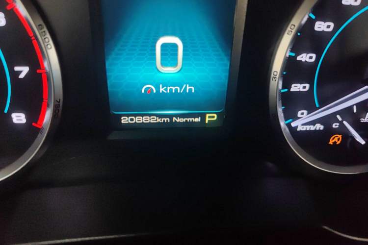 Used Haval H7 2017 Red-Label H7L 2.0T Automatic Luxury Model Odometer Close Up