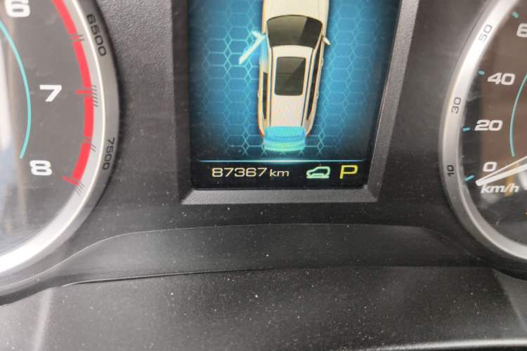 Used Haval H7 2017 Blue-Label H7L 2.0T Automatic Luxury Model Odometer Close Up